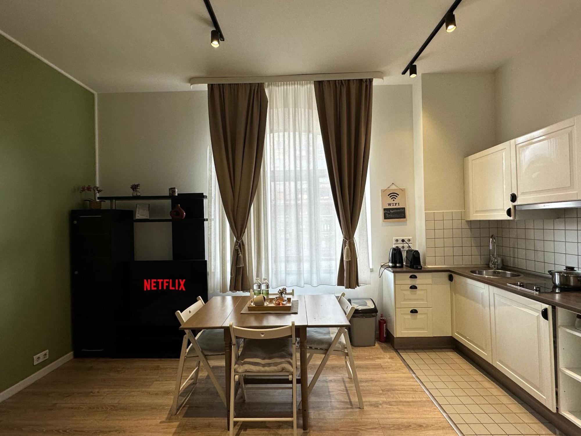House4You - Balcescu Bucarest Extérieur photo